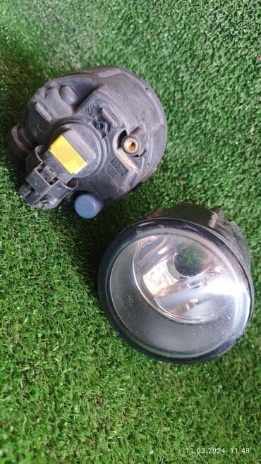 запчасти на тойота сурф в бишкеке: Комплект противотуманных фар Nissan 2011 г., Б/у, Оригинал — 2