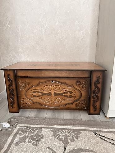 для хранения вещей: Сундук, Б/у, Для белья, Дерево, Самовывоз, цвет - Коричневый — 1