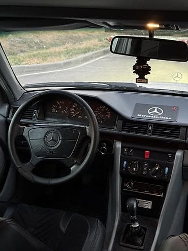 хелла: Mercedes-Benz W124: 1994 г., 2.2 л, Механика, Бензин, Седан — 5