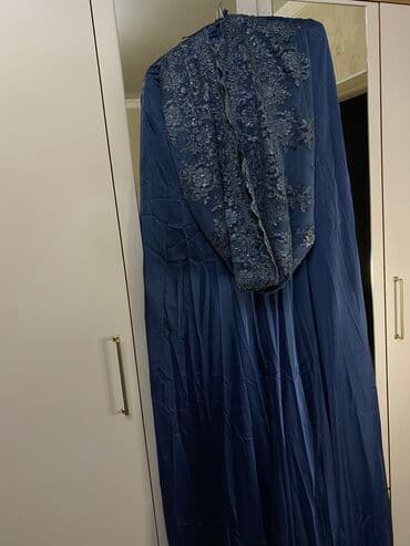 коктейльное платье синего цвета: Бальное платье, Длинная модель, цвет - Голубой, L, В наличии — 1