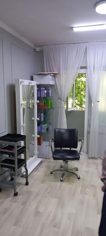 юр адрес: Аренда офисов, 80 м², В жилом комплексе, 1 линия — 6