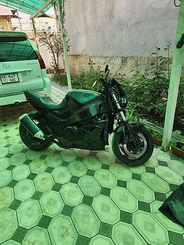 suzuki 200: Мотоцикл-стритбайк, чёрный кавасаки ззр110 в очень хорошем состоянии — 1