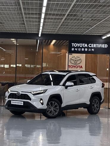 Toyota RAV4: 2025 г., 2.5 л, Гибрид — 1