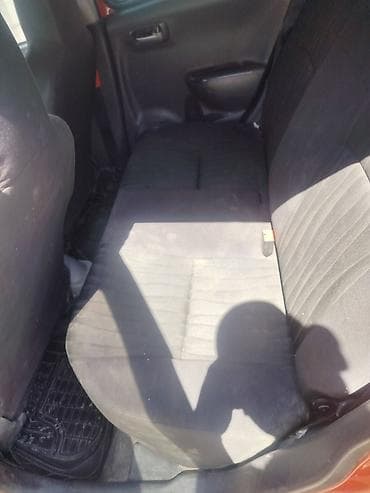 Унаа сатуу: Nissan Pixo: 2009 г., 1 л, Кол менен иштөөчү, Бензин, Хетчбек — 6