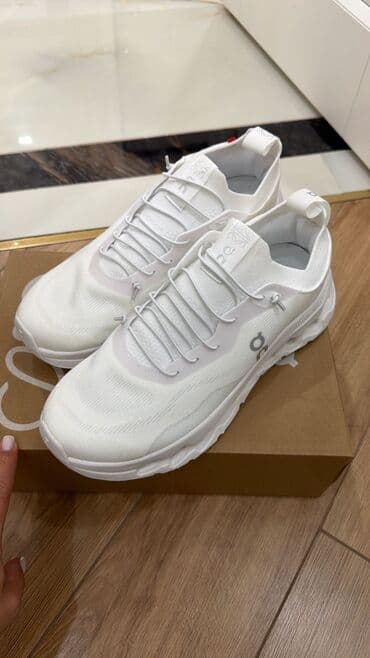 nike react: Продаю On Cloud Размер 42 маломерят Идеально подойдет на 41 размер — 1