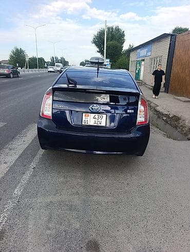 gac gs3: Toyota Prius: 2014 г., 1.8 л, Автомат, Гибрид, Хэтчбэк — 5