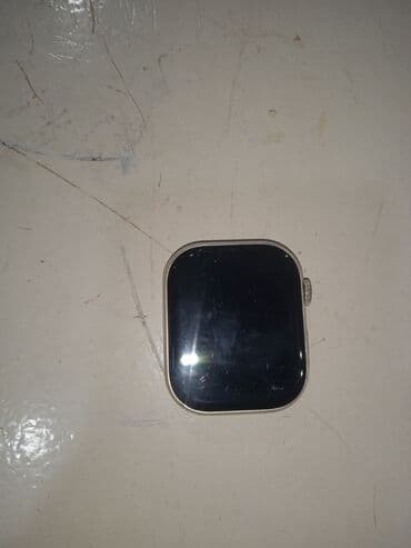 режим 13 с: Смарт-часы в прямоугольном корпусе с закруглёнными углами и — 1