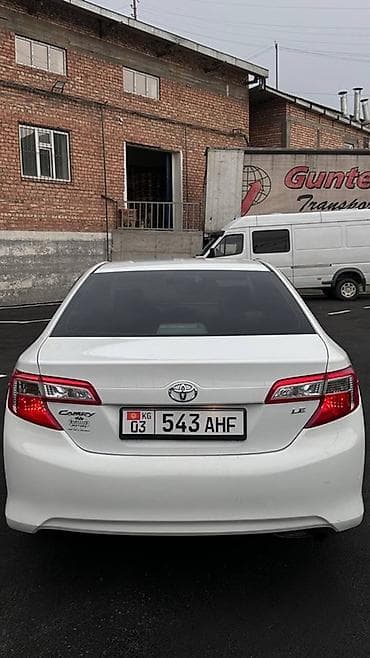 бублик машина: Toyota Camry: 2012 г., 2.5 л, Автомат, Бензин, Седан — 5