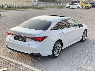 tesla model 3: Toyota Avalon: 2018 г., Гибрид, Седан — 6
