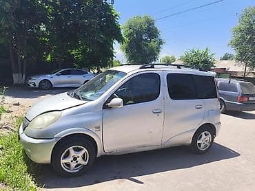 lexus 47: Toyota Yaris Verso: 2001 г., 1.3 л, Механика, Бензин, Универсал — 4