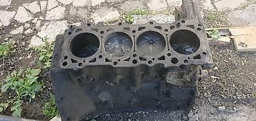 Блок цилиндров двигателя с поршнями (рядный 4-цилиндровый)2литровый