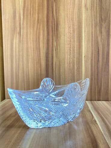 хрусталь ваза: За весь комплект, как на главном фото. Состоянии отличное, оригинал — 6