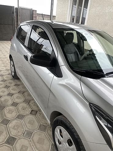 2017: Chevrolet Spark: 2017 г., 1 л, Вариатор, Бензин — 2