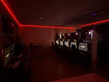 мечы: Киберспортивный клуб ARENA SPORT - Игровые зоны: PC Comfort Zone, PC — 2