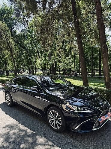 Lexus ES: 2019 г., 2.5 л, Вариатор, Гибрид, Седан