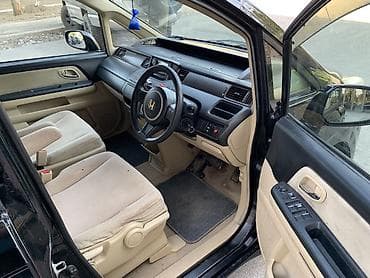 Honda Stepwgn: 2006 г., 2 л, Автомат, Бензин, Минивэн — 6
