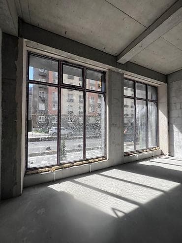 помешение для бизнеса: Продажа офисов 106 м², Без ремонта, Многоэтажное здание, 1 этаж — 1