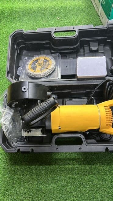 стол для черчения: Штроборез ROLF в чемодане Описание: - Электрический штроборез ROLF — 1