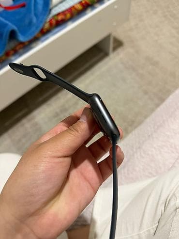 apple watch series 3 бишкек: Apple Watch SE (поколение/размер на фото) с темным спортивным — 2