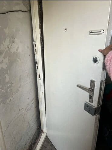 купить двери межкомнатные бишкек: Б/у деревянная дверь — 1