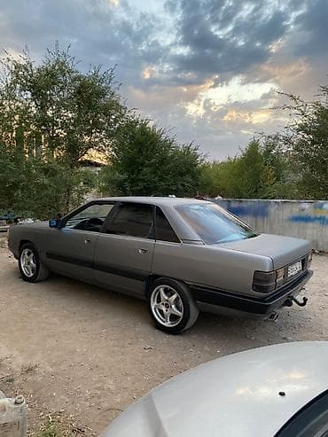 каробка вольво: Audi 100: 1989 г., 2.3 л, Механика, Газ, Седан — 2