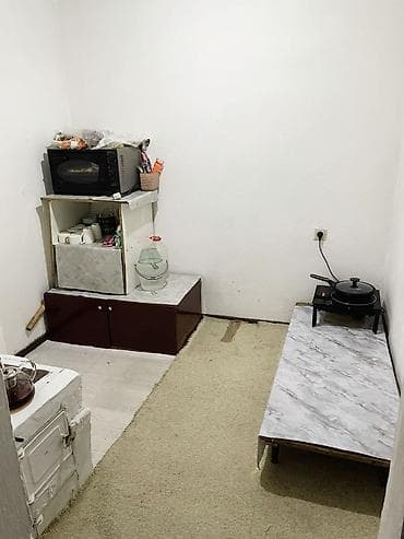 студийная квартира: Сдается небольшая комната с мини-кухонной зоной. Планировка и — 1