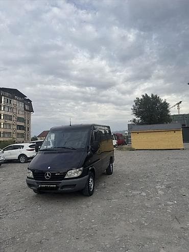 b class: Mercedes-Benz Спринтер: 2003 г., 2.2 л, Механика, Дизель — 1