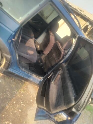 продать скутер: Volkswagen Passat Variant: 1988 г., 1.8 л, Механика, Бензиновая, Универсал — 5