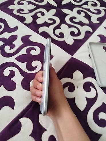 iphone 6 16: IPhone X, Б/у, 256 ГБ, Серебристый, Защитное стекло — 2