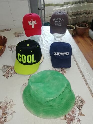 куплю бу вещи: Головной убор, цена за штуку — 5