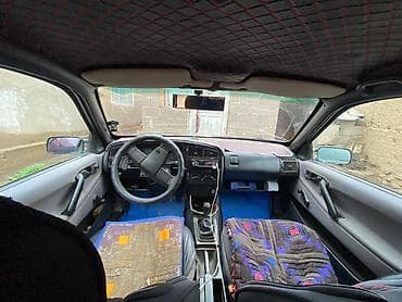 баги: Volkswagen Passat: 1988 г., Механика, Седан — 3