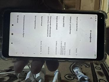 6: Redmi, Redmi 6, Б/у, 32 ГБ, цвет - Черный, 2 SIM — 4