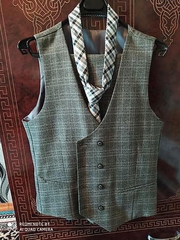 кожаные пиджаки: Сатылат Баасы 4000
Турция бир жолу кийилген — 2