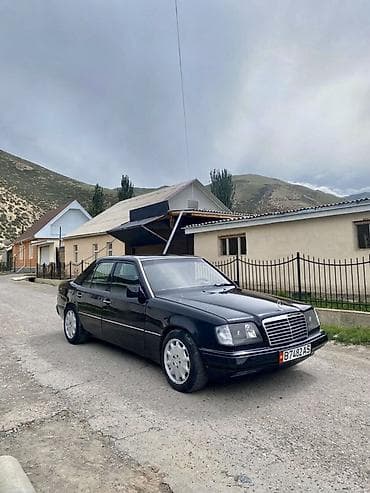 мерседес бенс а: Mercedes-Benz W124: 1993 г., 2 л, Механика, Бензин, Седан — 5