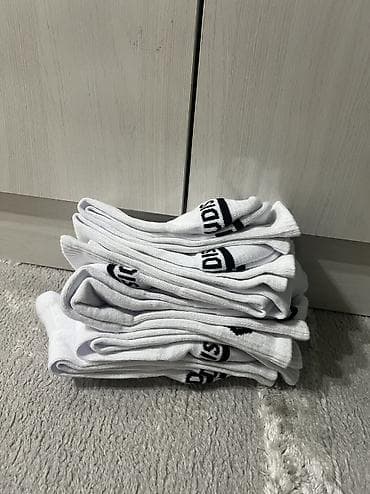 перчатки для тренировки: Белые спортивные носки с контрастным черно-белым геометрическим — 4