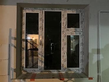 Новое пластиковое окно с несколькими створками, включая открывающиеся