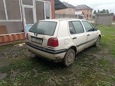 Volkswagen Golf: 1992 г., 1.8 л, Механика, Бензин, Хэтчбэк