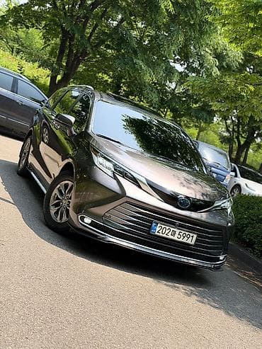 Унаа: Toyota Sienna: 2021 г., 2.5 л, Автомат, Гибрид, Вэн/Минивэн — 1