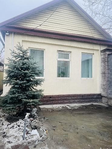 частный дом: Продаётся частный дом с участком и закрытым двором. - Закрытая — 3