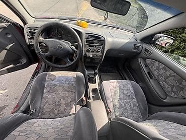 тоето пикник: Toyota Avensis: 1997 г., 1.8 л, Механика, Бензин, Лифтбек — 5
