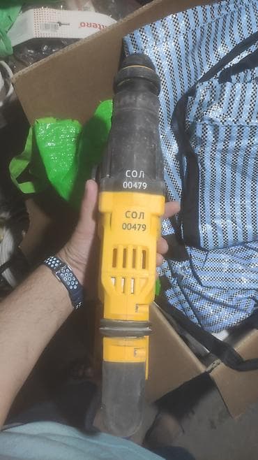 скорый: Аккумуляторный перфоратор DeWALT DCH263 XR 18 В + зарядное устройство — 3