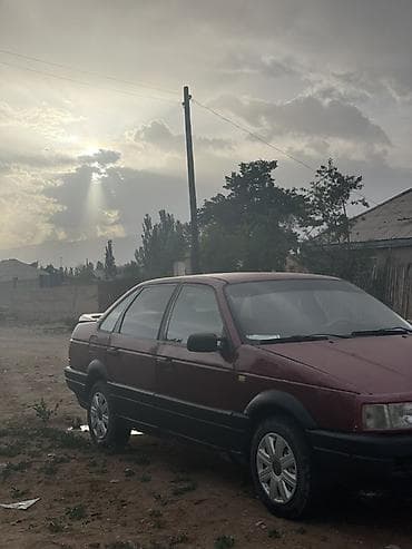 голф вариянт: Volkswagen Passat: 1988 г., 1.8 л, Механика, Седан — 3