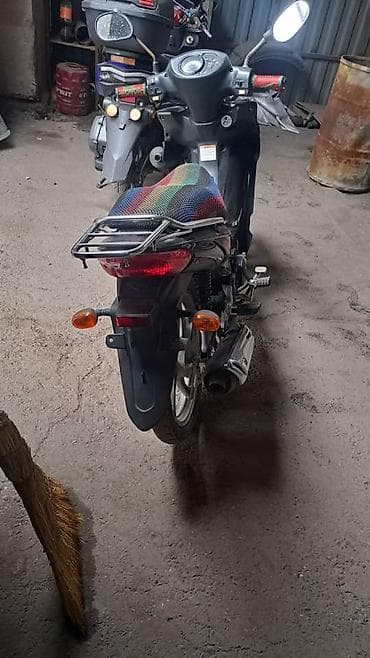 jac s7: Скутер-капэй (беттабайк) Suzuki Address/Runner стиль, 4‑тактный — 4