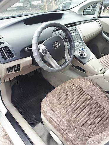 platz vitz: Toyota Prius: 2010 г., 1.8 л, Автомат, Гибрид, Хэтчбэк — 7