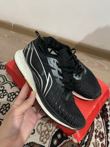 Кроссовки 
Лининг
10/10