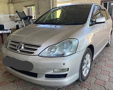 Toyota Ipsum: 2004 г., 2.4 л, Автомат, Бензин, Минивэн