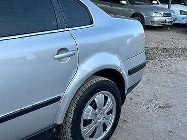 Volkswagen: Volkswagen Passat: 2002 г., 2 л, Механика, Бензин, Седан — 6