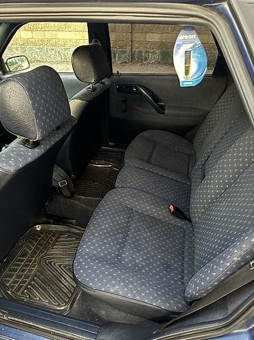 Унаа: Volkswagen Passat: 1994 г., 1.8 л, Кол менен иштөөчү, Бензин, Седан — 7