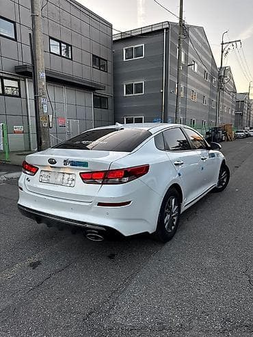 geely galaxy e5: Kia K5: 2019 г., 2 л, Автомат, Газ, Седан — 1