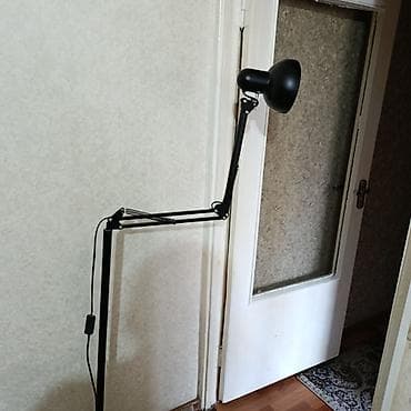 торшер со стеклянным абажуром: Торшер с регулируемой лампой на пружинном кронштейне. - Цвет: чёрный — 4